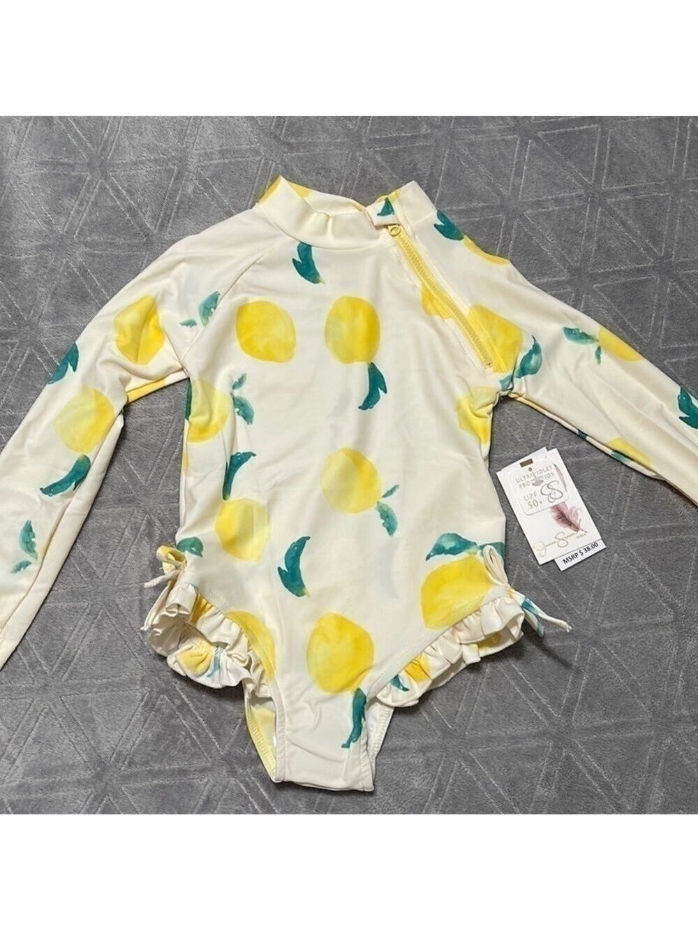 𝅺lemon swimsuit